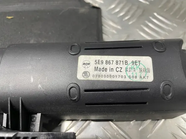 OEM 157910 Kofferbakrolgordijn voor Skoda Octavia III image 4