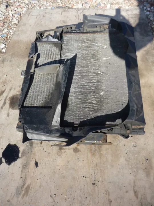 Radiateur d'eau intercooler OEM 382 pour Iveco Daily III image 4