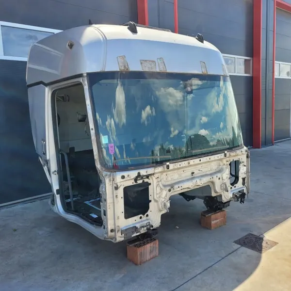 Renault Gama T Range C K Euro 6 Cabine - OEM Zilver image 3