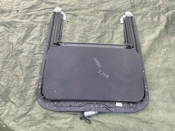 Taklucka OEM 4F5877043F för Audi A6 C6 Sedan image 2