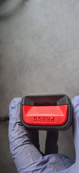 KIA Soul I Sicherheitsgurtschloss links vorne OEM image 3