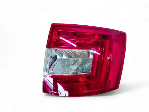 Lámpara trasera derecha Škoda Octavia III 13-16 image 3