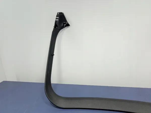 Moldura de maletero VW Arteon OEM 3G8867603 - Usado image 3