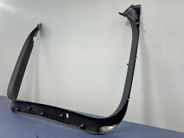 Moldura de maletero VW Arteon OEM 3G8867603 - Usado image 8
