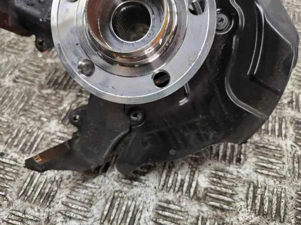 Audi A1 2023 Mozzo ruota anteriore sinistro image 6