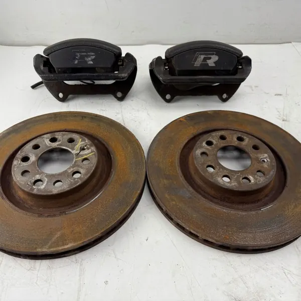 Conjunto discos e pinças travão OEM LAA15233 VW Golf VII image 2