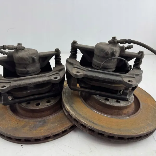 Conjunto discos e pinças travão OEM LAA15233 VW Golf VII image 4