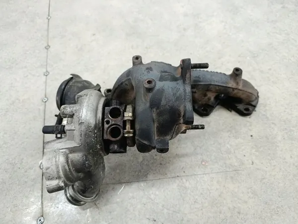 Turboahdin keräimellä OEM 03C145701 VW Golf V:lle image 2