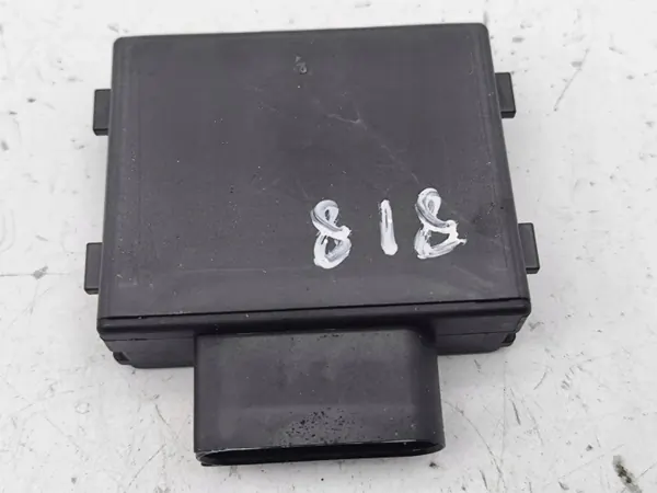 Audi A4 B9 8W Pumpensteuermodul 8W0906121B image 3