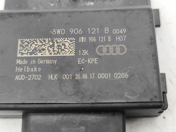 Audi A4 B9 8W Pumpensteuermodul 8W0906121B image 6