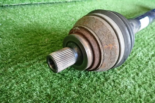 VW AUDI SEAT SKODA höger drivaxel 5K0407272C image 2