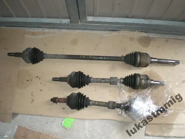 Drivaxel Voyager 2.5 CRDI 2004 image 2