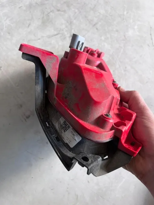Feu de pare-chocs arrière gauche OEM 92405-J7300 image 7