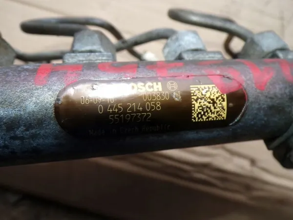 Brandstofrail Alfa Romeo 159 1.9 JTDM image 2