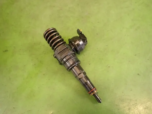 Käytetty polttoainesuutin OEM 0414720215 038130073AG image 3