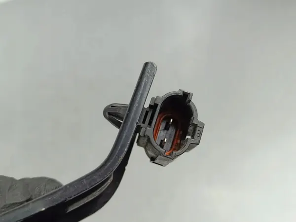 Kia OE FOB18838 Außentemperatursensor image 4