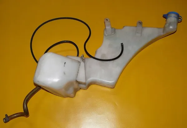 Pesunesteen säiliö Pump Audi A8 D2 99-02 4D0955451D image 3