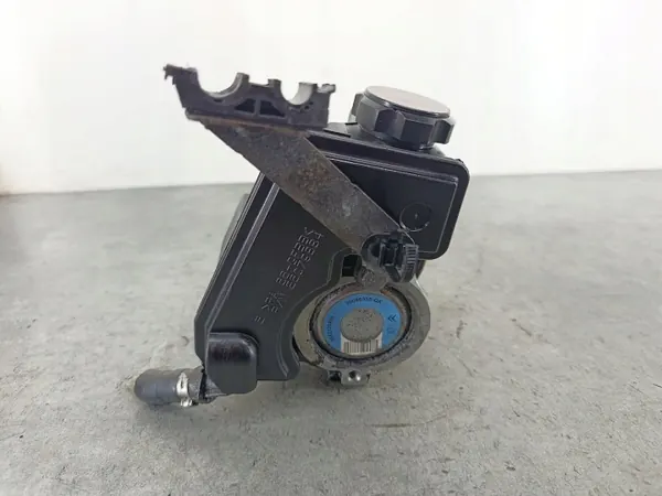Pompe de direction OEM 9662128480 pour Peugeot 206 image 5