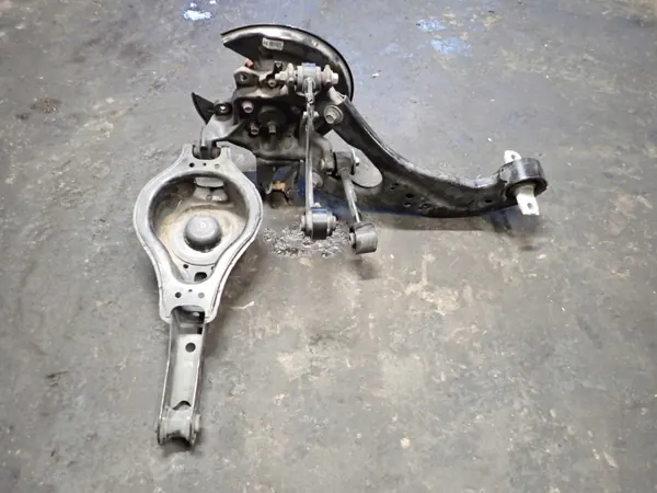 Kit Suspension Arrière Gauche OEM 48730-0E100 Toyota Sienna image 4