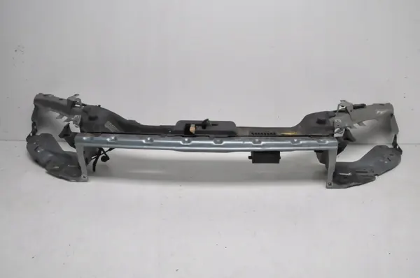 Volvo C70 II etuohjausvahvistus OEM 268867 image 2