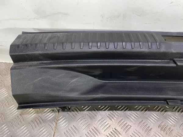 OEM FBZ20209 Bagageutrymmes tröskelskydd Seat Arona 2018 image 4