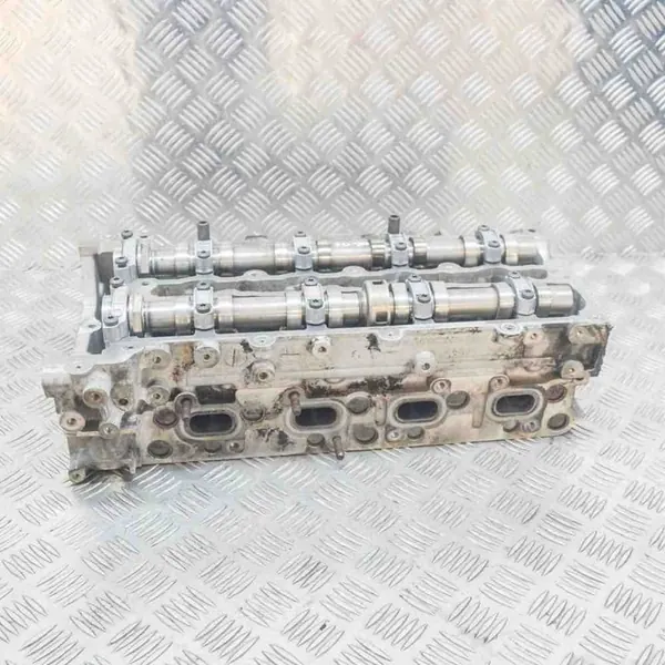 Mercedes W906 OM651 Diesel Engine Head image 3