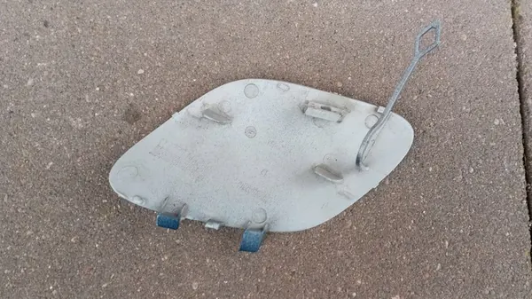 Couvercle de crochet de pare-chocs MERCEDES C-KLASA W205 AMG A2058850724 image 2