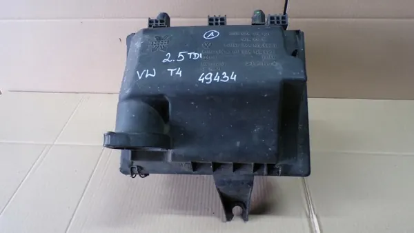 VW T4 Luftfiltergehäuse OEM 074129601 - Gebraucht image 2