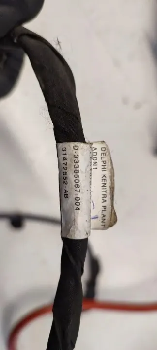Volvo V90 II Akunpidike OEM 31665306 - Käytetty image 5
