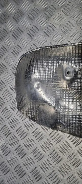 Audi Q5 8R vaihteiston lämpösuoja OEM 8R0201308 image 10