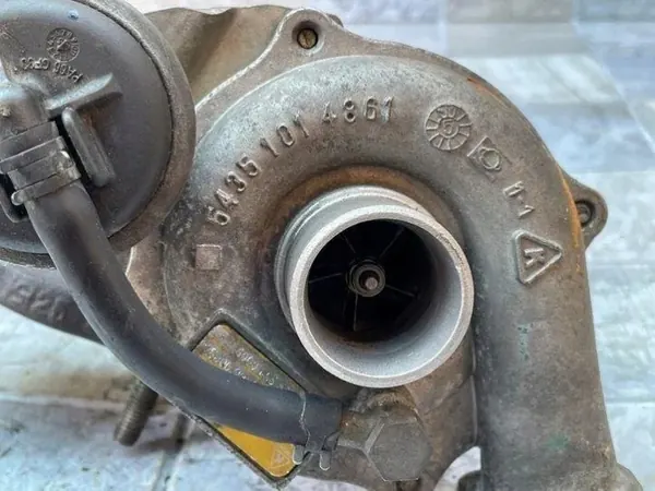 Turbocharger CITROËN C3 I 1.6L 81kW 2003 image 3