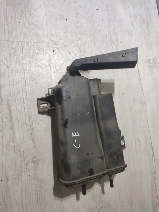 Kolfilter Opel Corsa E 2018 image 2