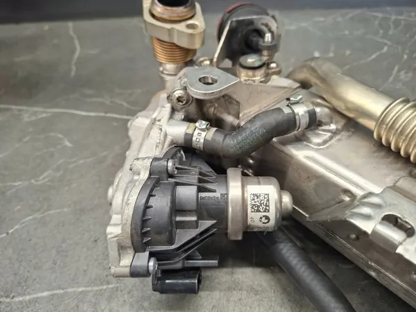 Refroidisseur vanne EGR BMW OEM 8599832 pour Série 5 image 8