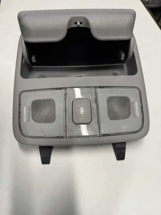 Hyundai I30 Cabine Lamp OEM 92810-1MXXX - Gebruikt image 3