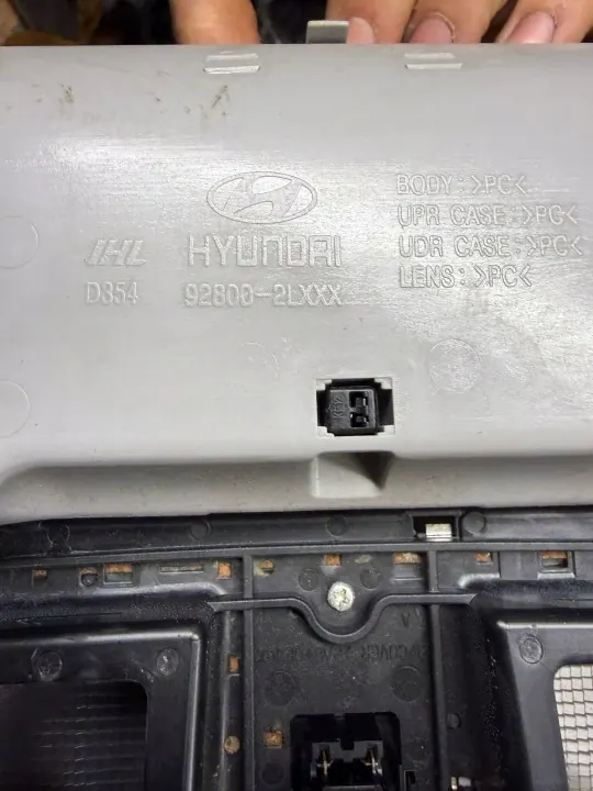 Hyundai I30 Cabine Lamp OEM 92810-1MXXX - Gebruikt image 4