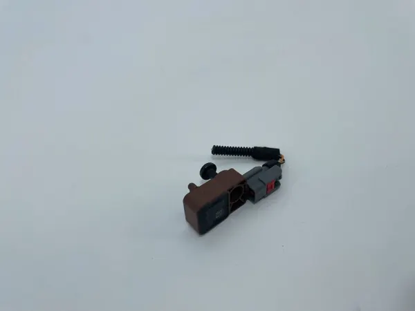 Connecteur de capteur de choc OEM 13583353 pour Opel Corsa E image 8