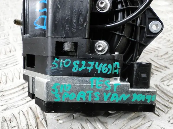 VW Sportsvan takaluukun kahva OEM 510827469A image 5