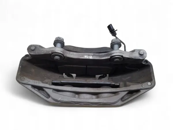 Audi Q7 4M 2020 Etujarrusatula image 6