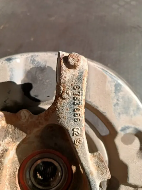 Rechte hintere Achsschenkel OEM 6783666 für BMW E90 LCI image 3