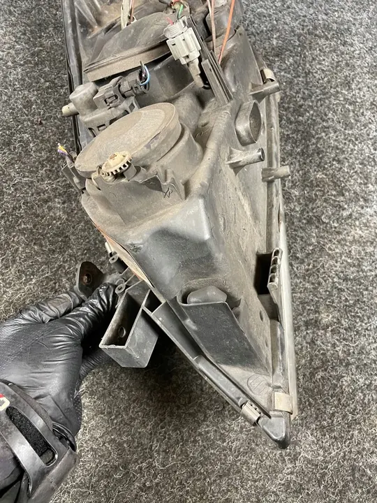 Nissan Primera P12 Oikea Etuvalo 26010 AU800 image 8