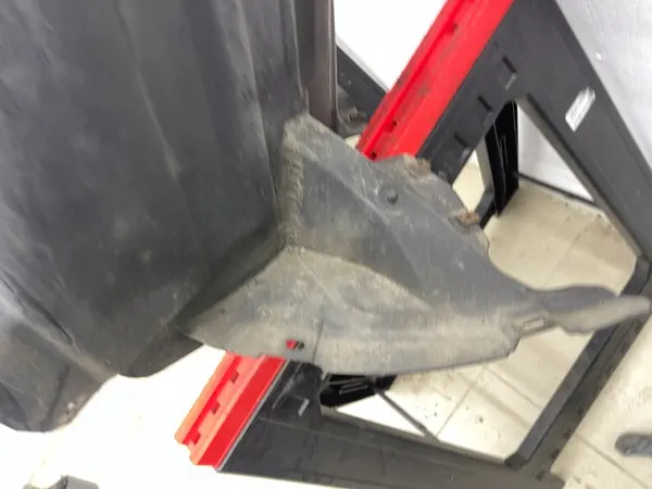 AUDI A3 8V0 13-16 Right Front Wheel Arch 8V0821172 image 5