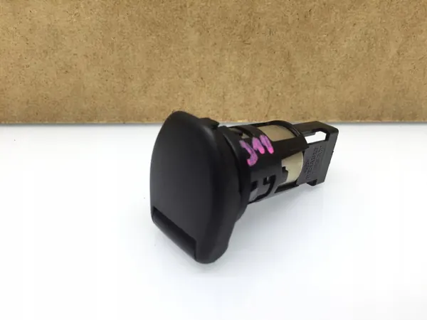 12V aanstekercontact Nissan Qashqai J11 II image 2