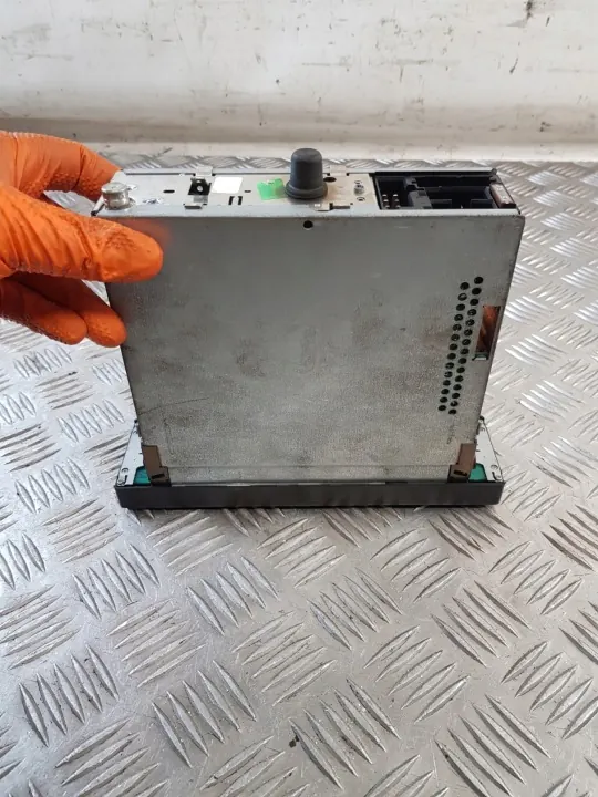 Rádio Audi OE usado OEM 4B0035152B image 8