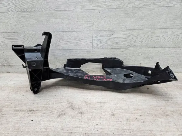 Audi Q4 e-tron oikea etuvalo OEM 89A805326A image 4
