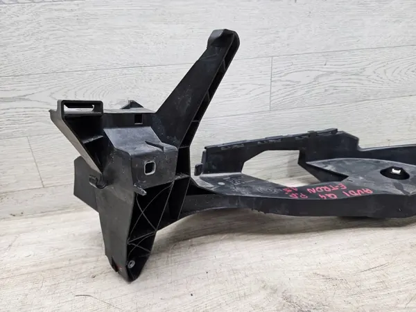 Audi Q4 e-tron oikea etuvalo OEM 89A805326A image 5