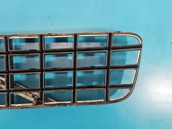 Grill Volvo XC90 I 02-06 image 6