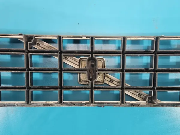 Grill Volvo XC90 I 02-06 image 7