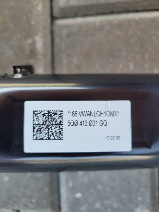 Oikea McPherson-jousitus OEM 5Q0413031GQ VW T-ROC image 5