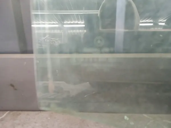 Gebruikt rechter achterportierglas OEM szyba drzwi prawy tyl MERCEDES W201 image 3