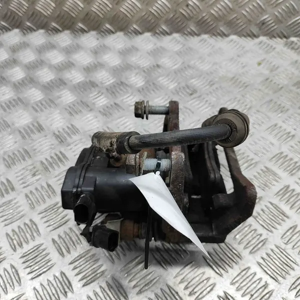 Audi A7 S7 4G 2017 Vasemman Takajarrusatulan OEM 8K0615425 image 4